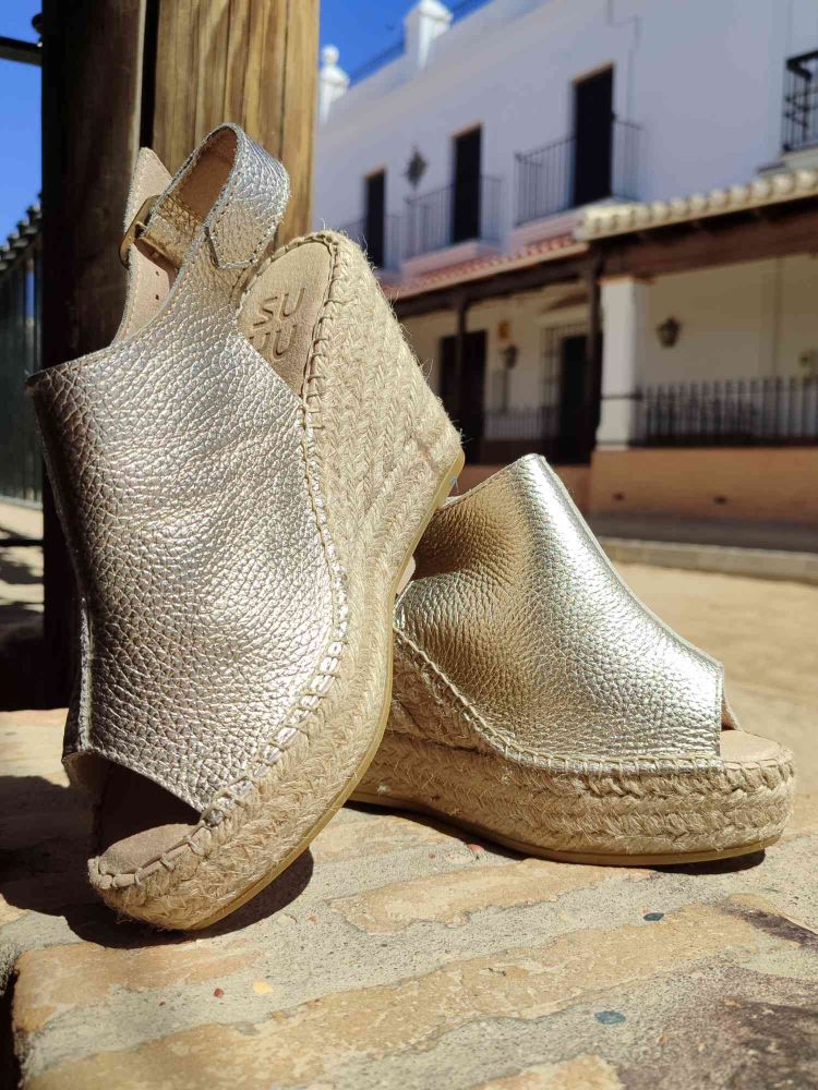 Espardeña destalonada. SUYUTE