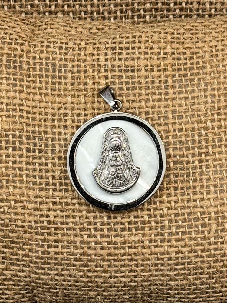 Medalla virgen del Rocío acero/nácar plateada