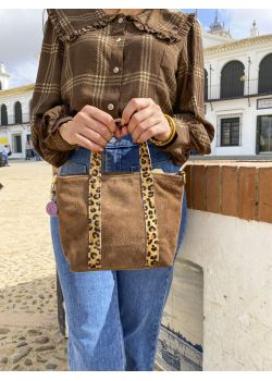 Bolso mini piel de serraje marrón con asa leopardo