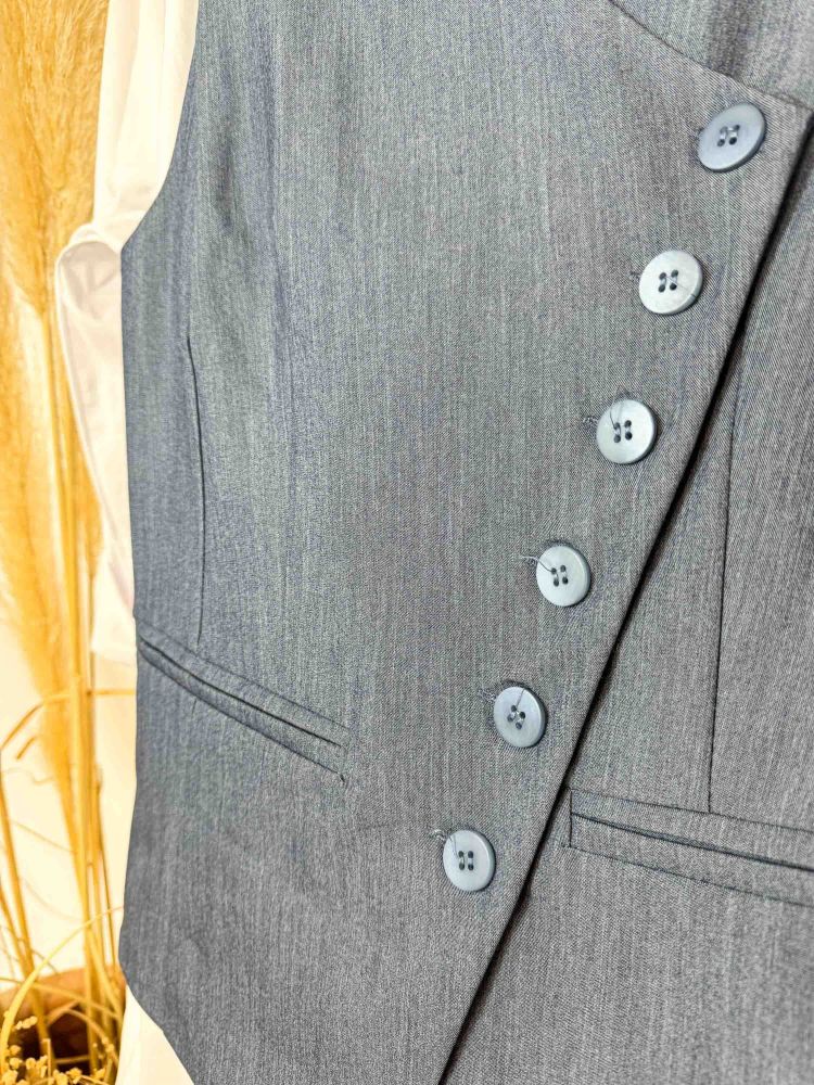 Chalequillo gris azulado diagonal Chalequillo gris azulado diagonal