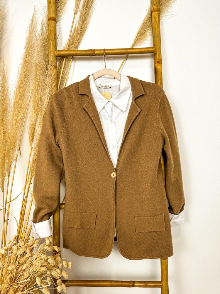 Blazer de punto camel