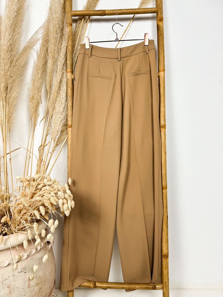 Pantalón palazzo pinza color camel