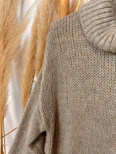 Jersey largo lana con cuello cisne 2