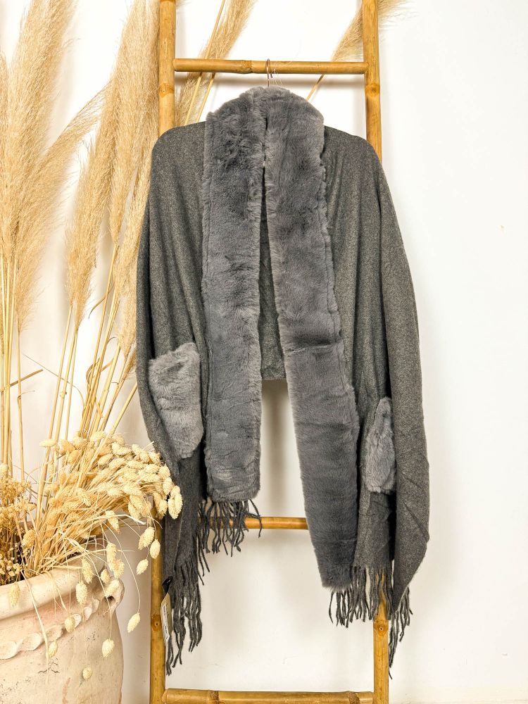 Pashmina gris con pelo