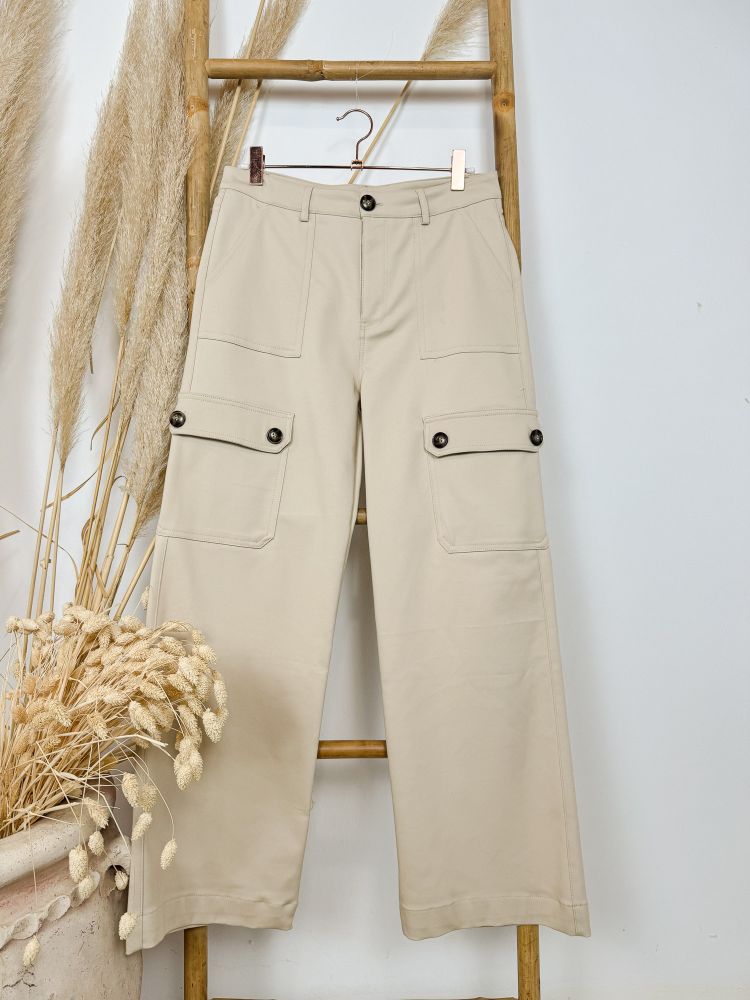 Pantalón cargo camel sarga