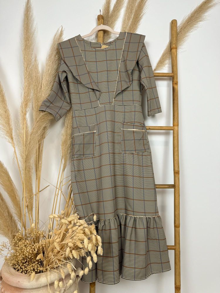 Vestido neopreno con volante