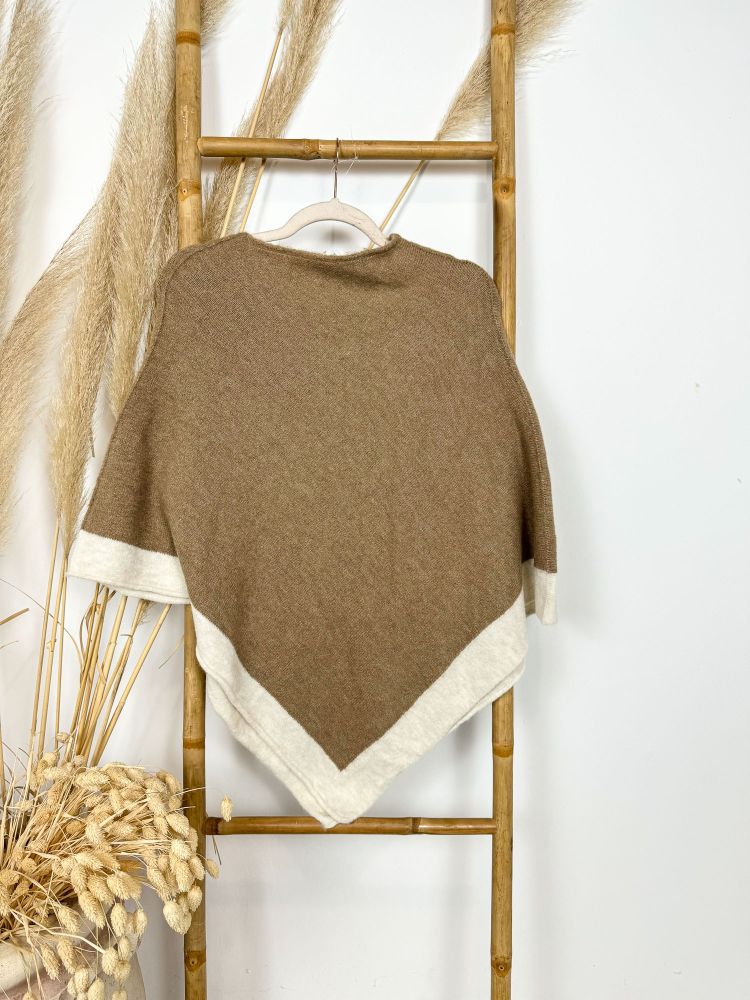 Capa poncho camel y beige