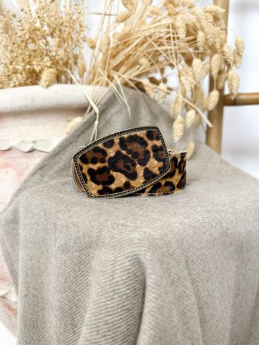 Piel pelo potro leopardo 2