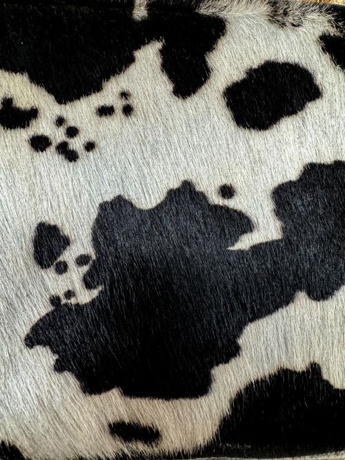 Bolso pequeño piel negra y pelo vaca