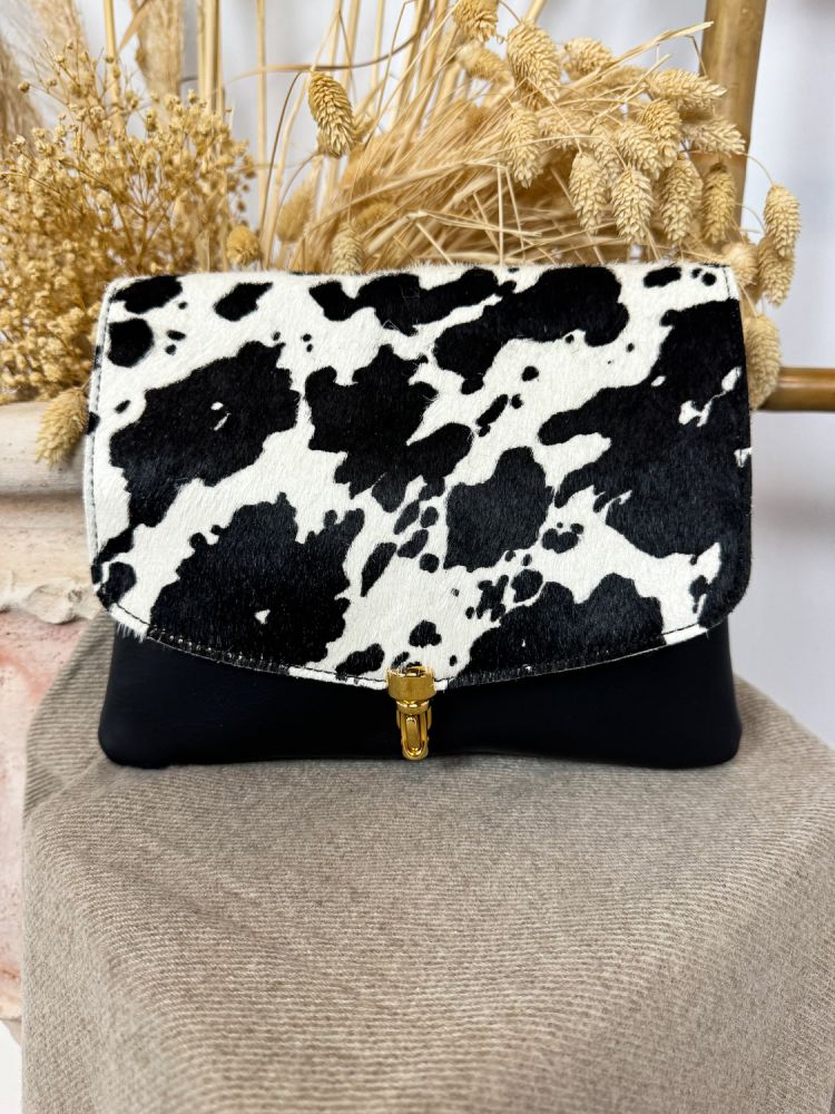 Bolso sobre vaca negro