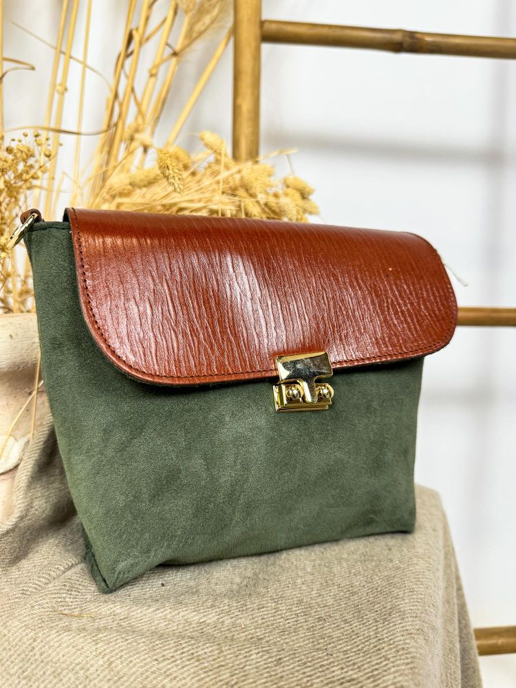 Bolso piramidal ante verde y piel...