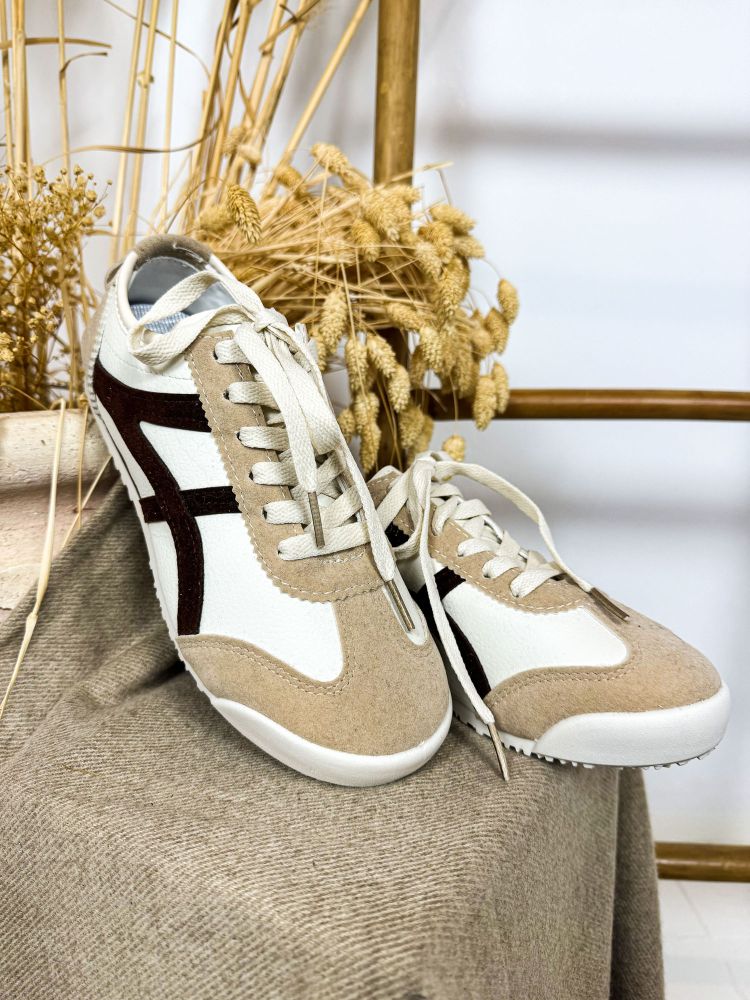 Sneaker blanca y beige