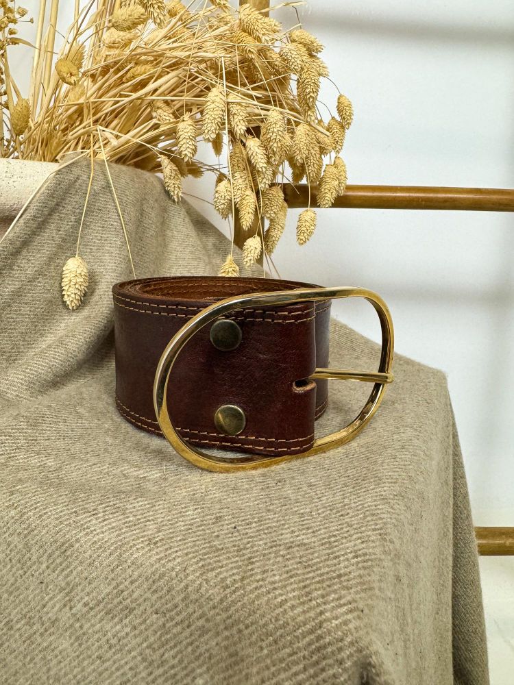 Cinturón ancho 7,5 cm color castaño...