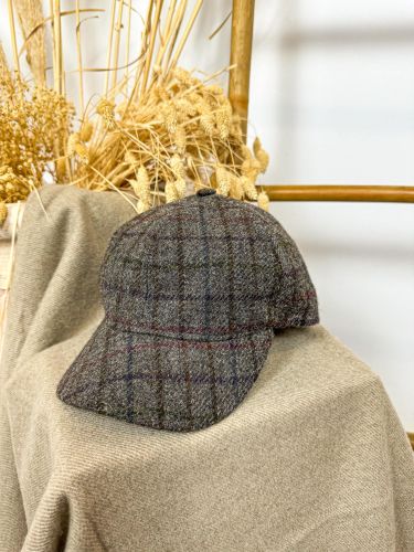 Gorra visera cuadros gris