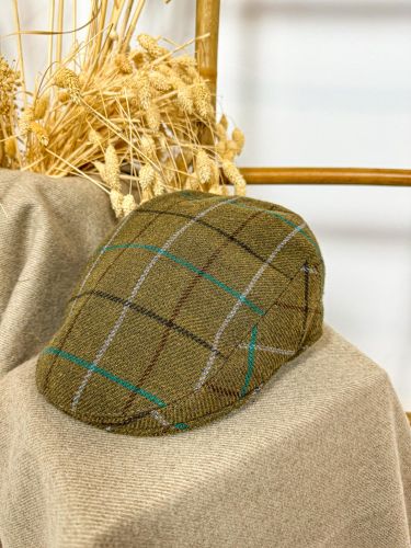 Gorra campera clásica verde con cuadros maxi