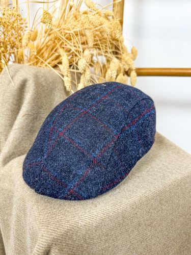 Gorra invierno GOBE azul marino cuadros muy grandes rojos...