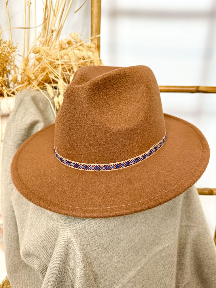 Sombrero ala corta camel