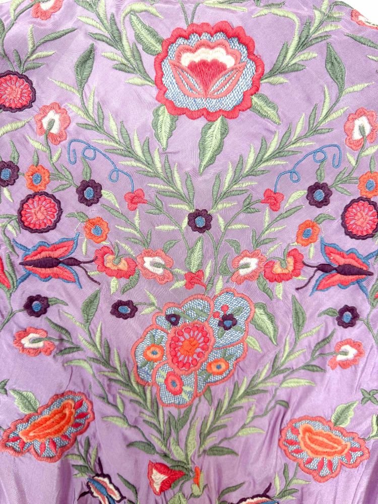 Mantón Victoria malva