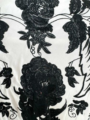 Mantón Beatriz blanco 2