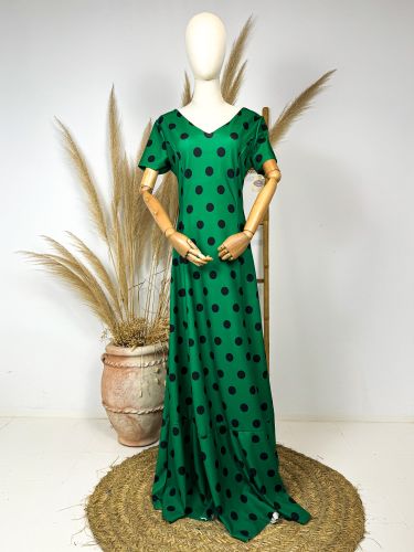 Traje de flamenca punto verde Andalucía lunares negros