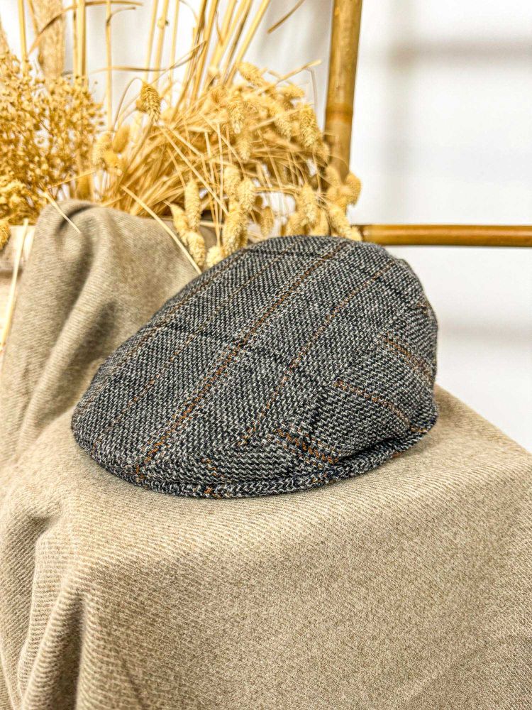 Gorra invierno gris cuadros escoceses