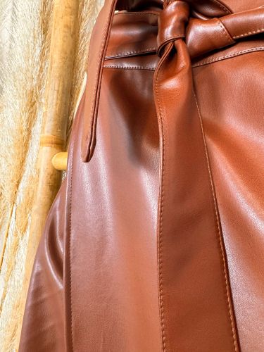 Falda polipiel cruzada marrón 2