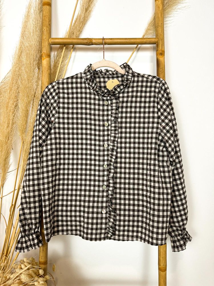 Camisa vichy marrón remate volante