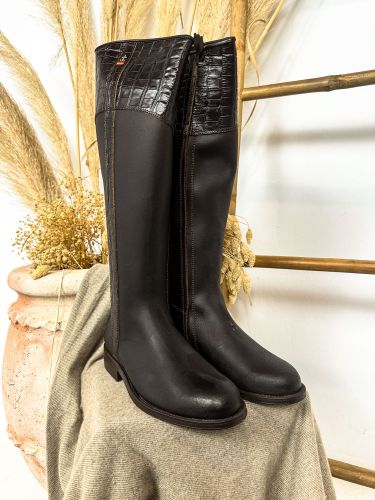 Boto de piel castaña cenefa coco 2