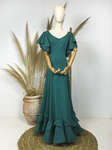 Traje de flamenca de nesgas color aguamarina con 2...