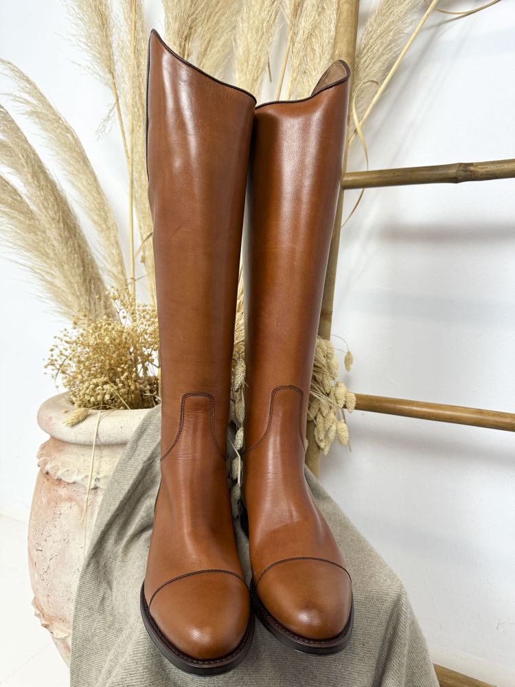 Bota hípica contraste