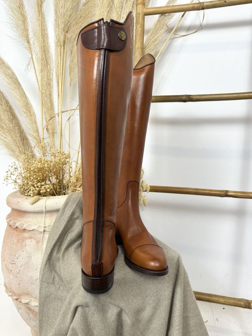 Bota hípica contraste