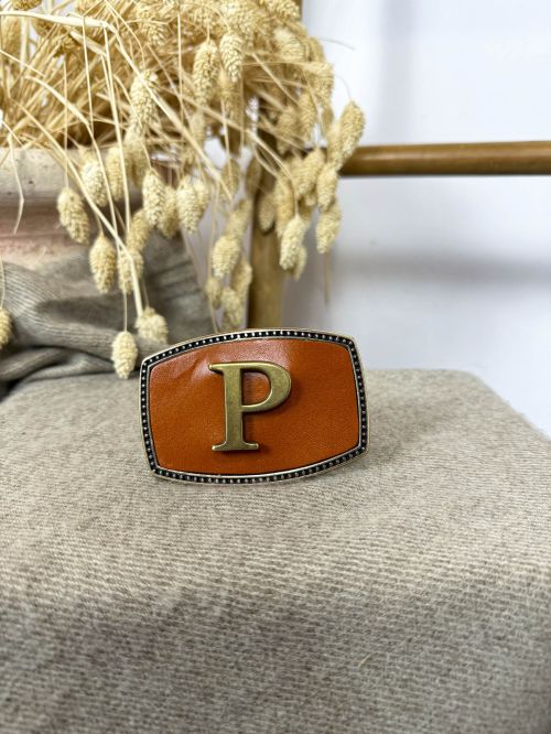 Hebilla rectangular inicial relieve P