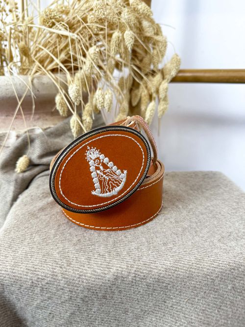 Hebilla ovalada bordado virgen del Rocío