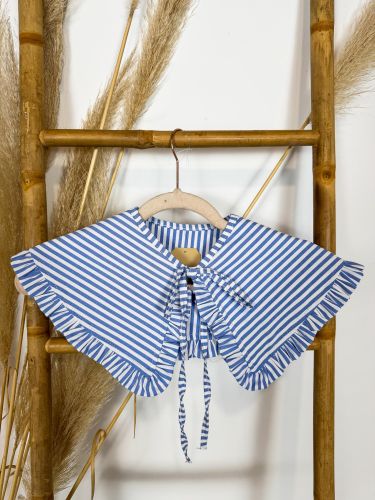 Cuello de camisa bebé de rayas blanca y azul