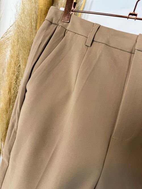 Pantalón pinzas camel Cayetana