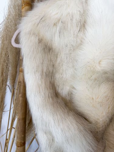 Estola cruzada de pelo sintético beige 2