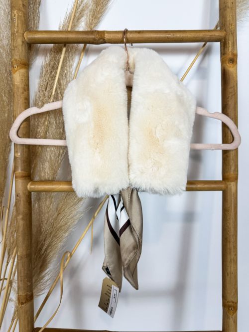 Cuellito de pelo blanco para pañuelo