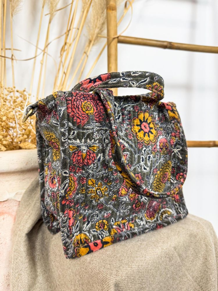 Bolso de antelina taupe estampado floral