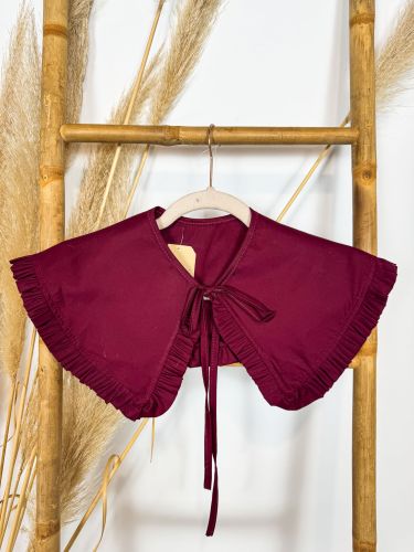 Cuello de camisa bebé granate