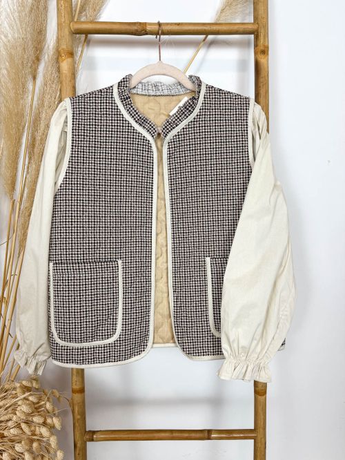 Chalequillo pata de gallo + blusa