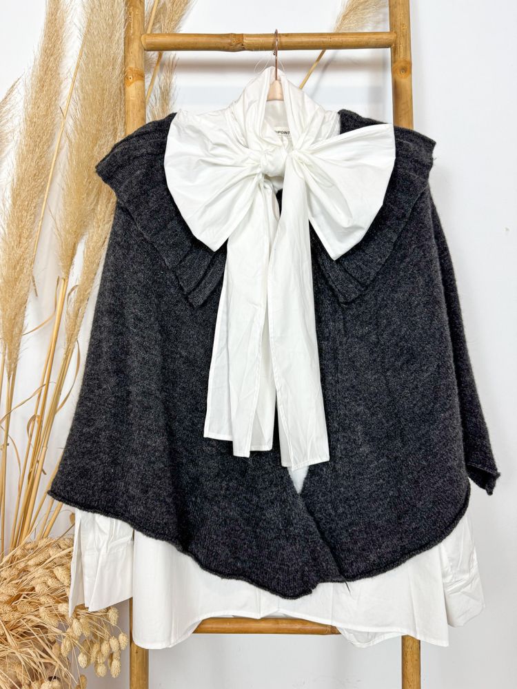 Capa de punto gris cuello bebé Capa de punto gris cuello bebé