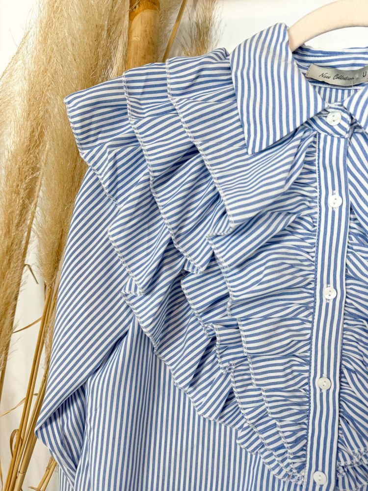 Blusa rayas chorrera triple Blusa rayas chorrera triple