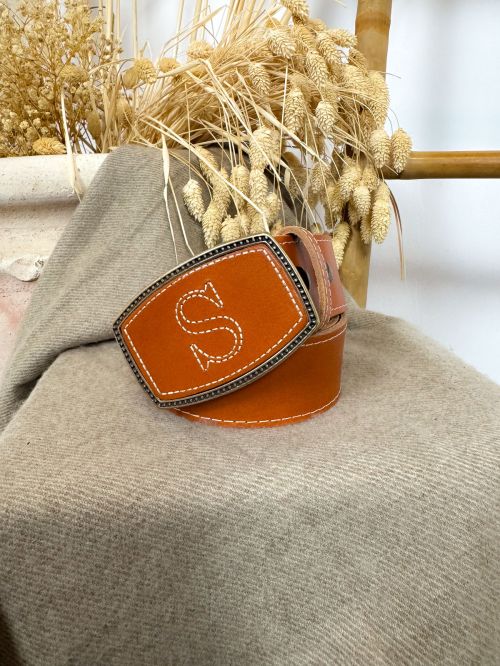 Hebilla rectangular inicial bordada S