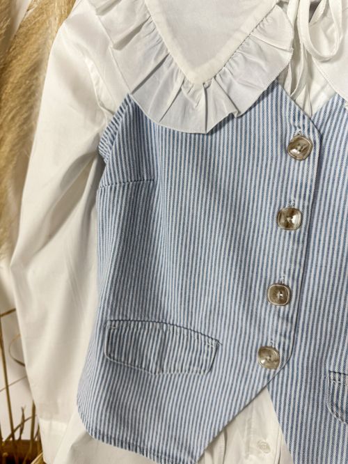 Chalequillo de rayas celeste y blanco