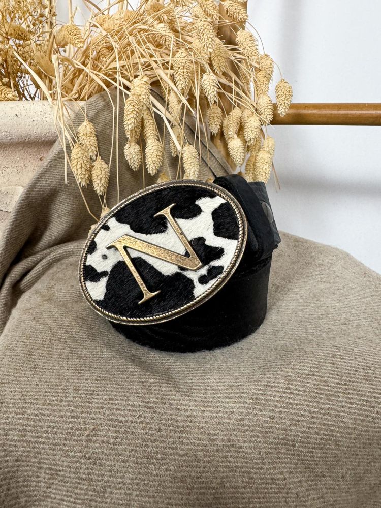 Hebilla ovalada pelo vaca inicial...