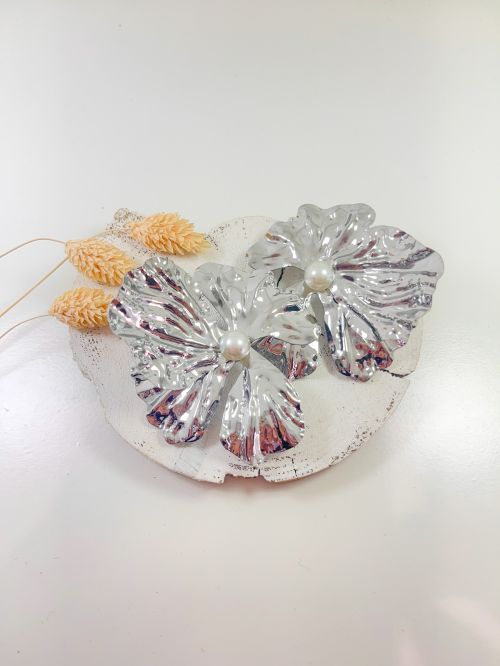 Pendiente maxi  flor plata