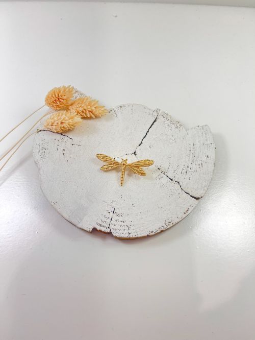 Broche libélula pequeña dorada