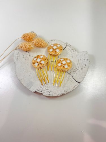 Peinecillo moneda blanca