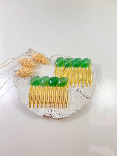 Peinecillo piedra rombo verde