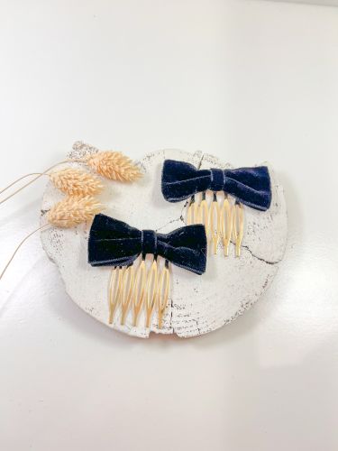 Peinecillo lazo terciopelo negro